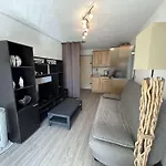 Climatisé Avec Piscine, Terrasse Et Parking à 200m De La - - Fr-1-250-258 *