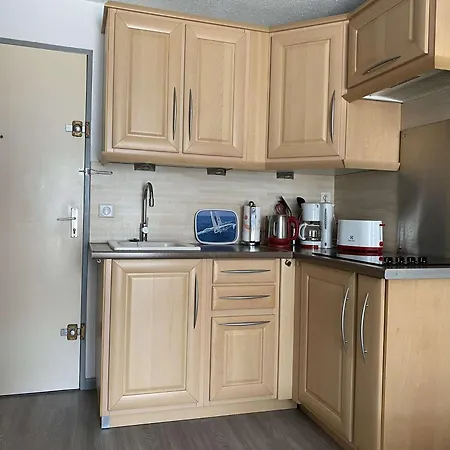 아파트 Climatise Avec Piscine, Terrasse Et Parking A 200m De La - - Fr-1-250-258 *